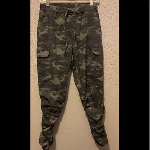 Camo Pants (Scrunchy)